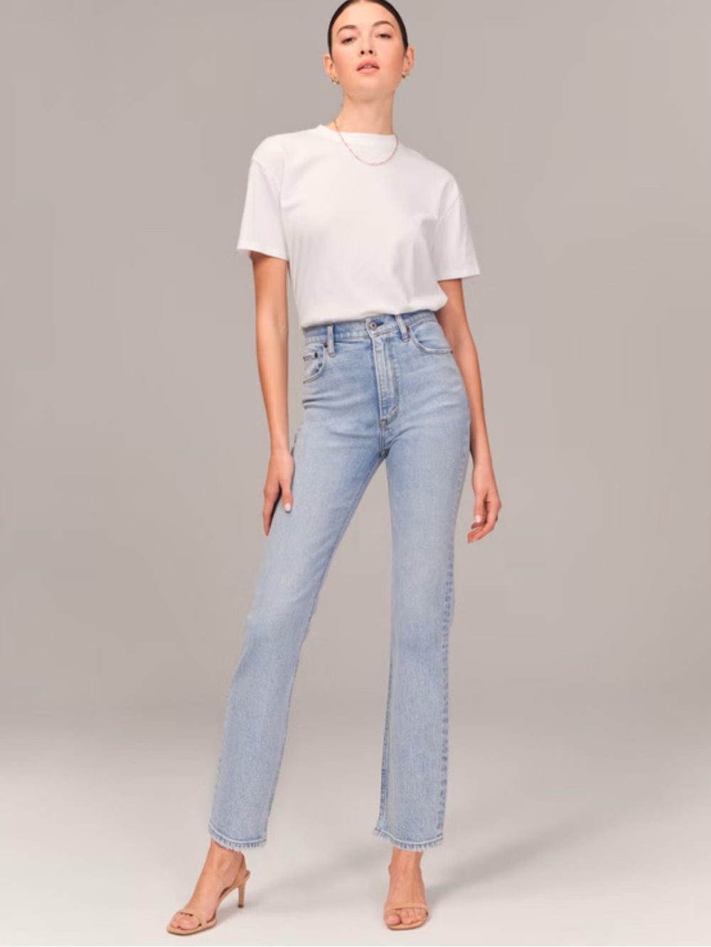 Abercrombie & Fitch Ultra High Rise Slim Straight Jean